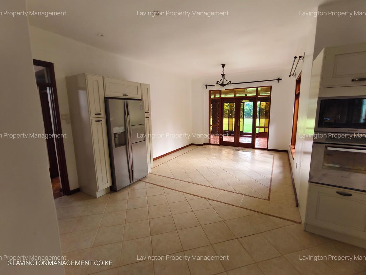 5 Bed House with En Suite at Wind Ridge - 8