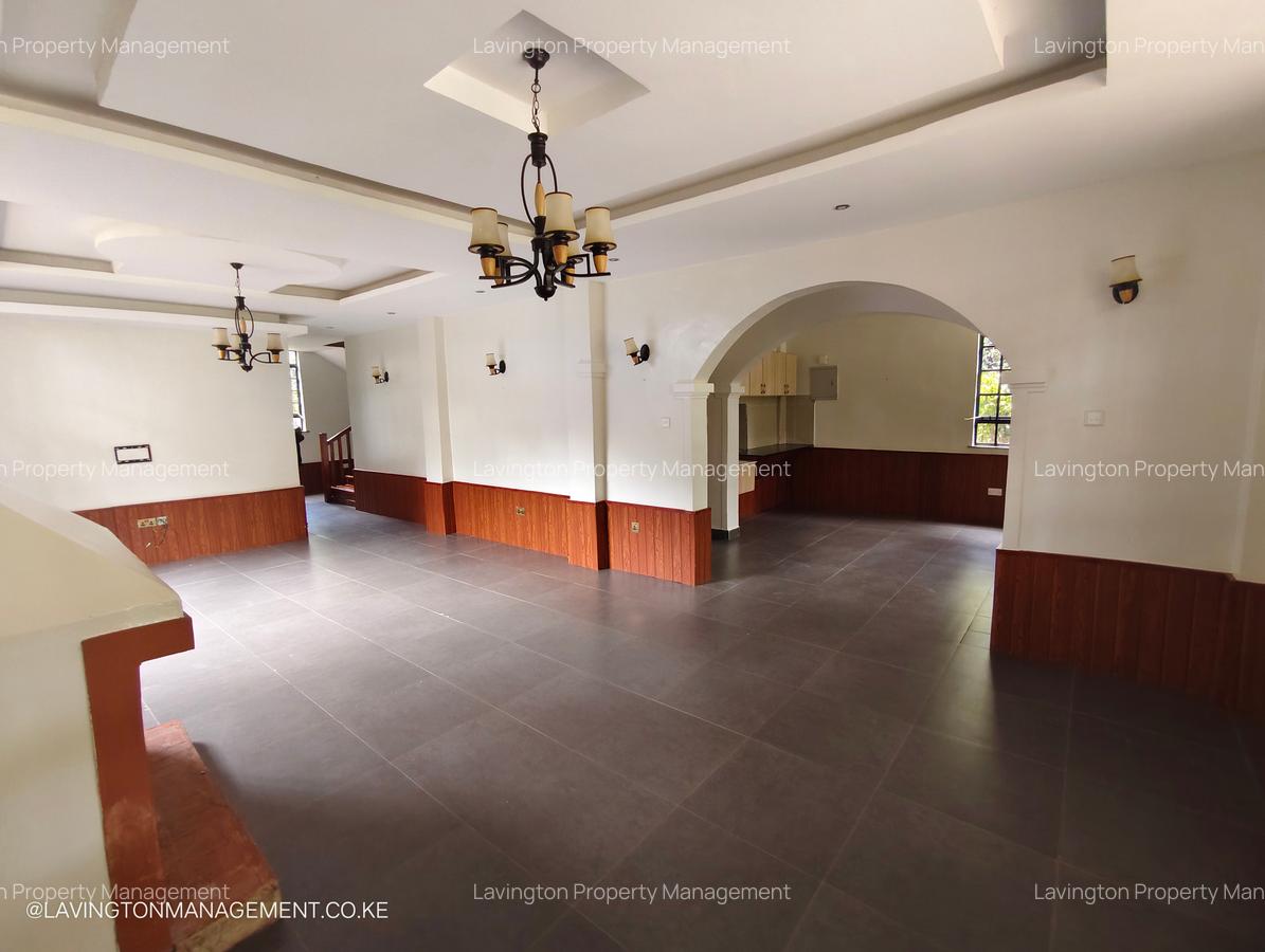 4 Bed House with En Suite at Giraffe Centre - 5