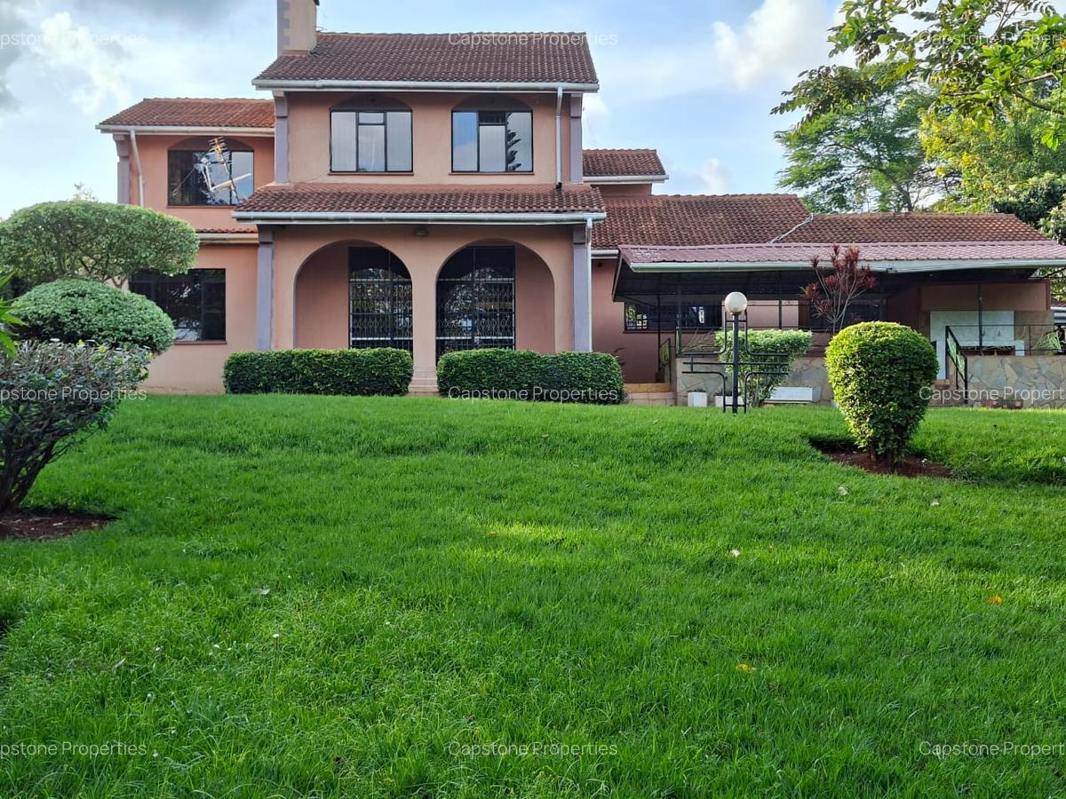 5 Bed House with En Suite in Runda - 1