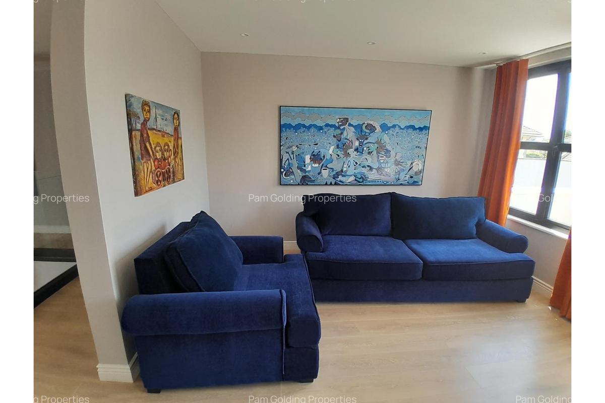 6 Bed Villa with En Suite at Palm Valley - 6