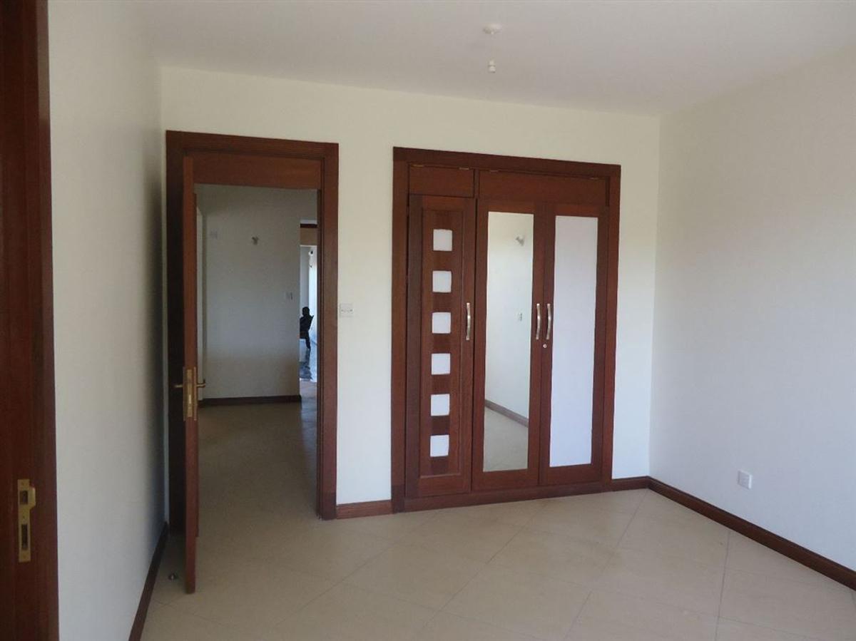 3 Bed Apartment with En Suite in Nyali Area - 10