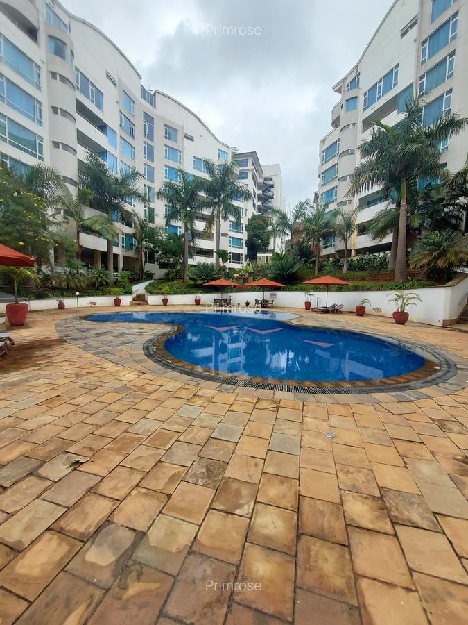 4 Bed Apartment with En Suite in Riverside - 1