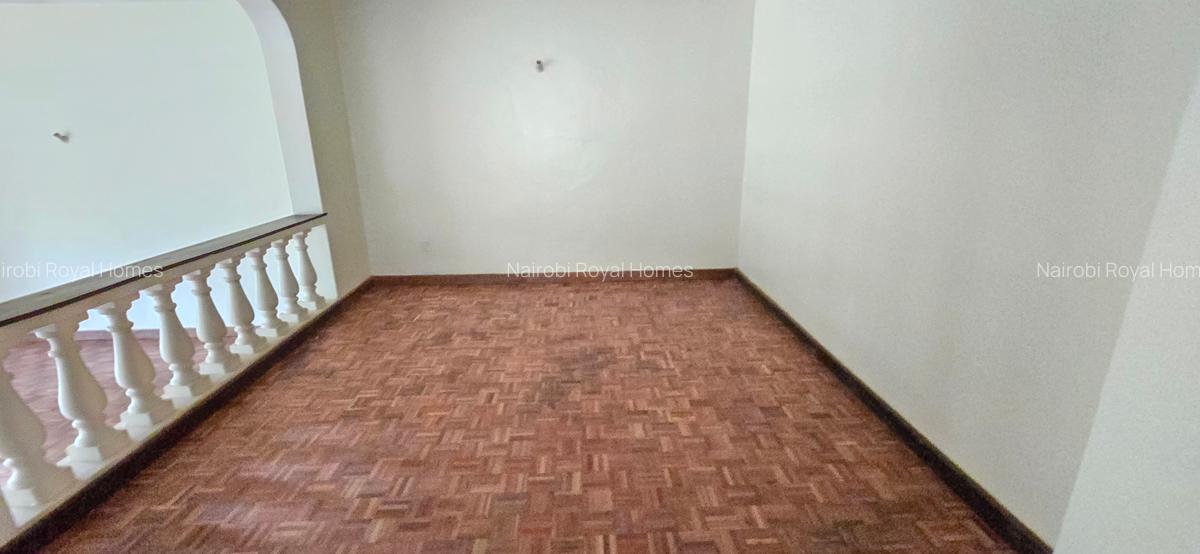 4 Bed Townhouse with En Suite at Peponi Road - 11