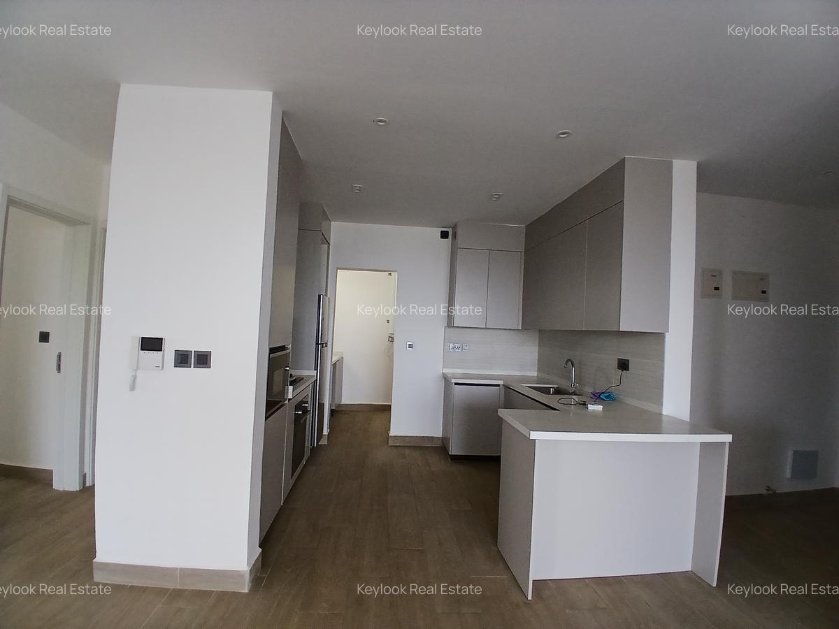 3 Bed Apartment with En Suite at Riverside Drive - 12