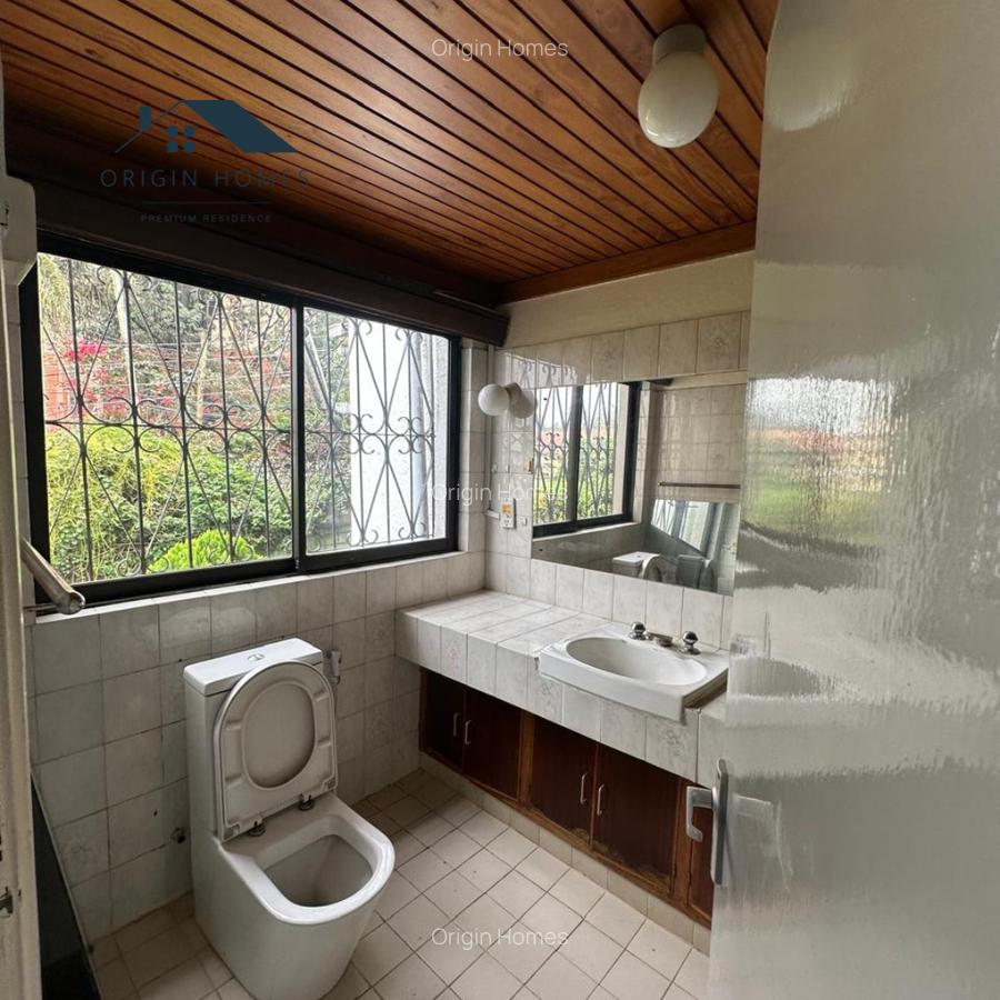 4 Bed Townhouse with En Suite at Kilimani - 17