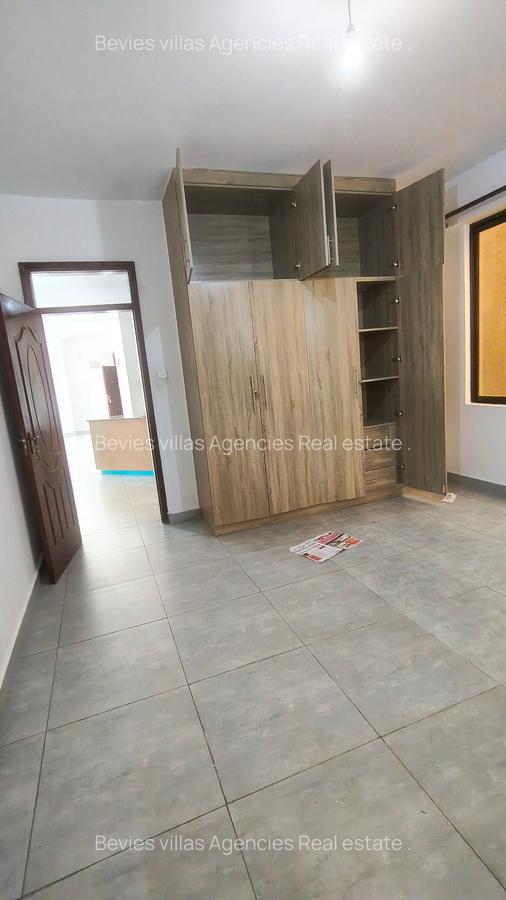 Serviced 3 Bed Apartment with Backup Generator at Parklands - 12