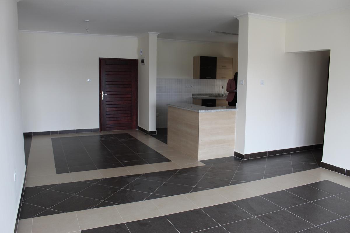 2 Bed Apartment with En Suite at Hatheru Road - 6