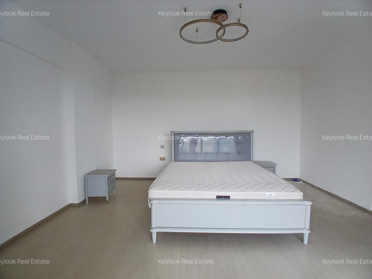 4 Bed Apartment with En Suite at Lavington - 12