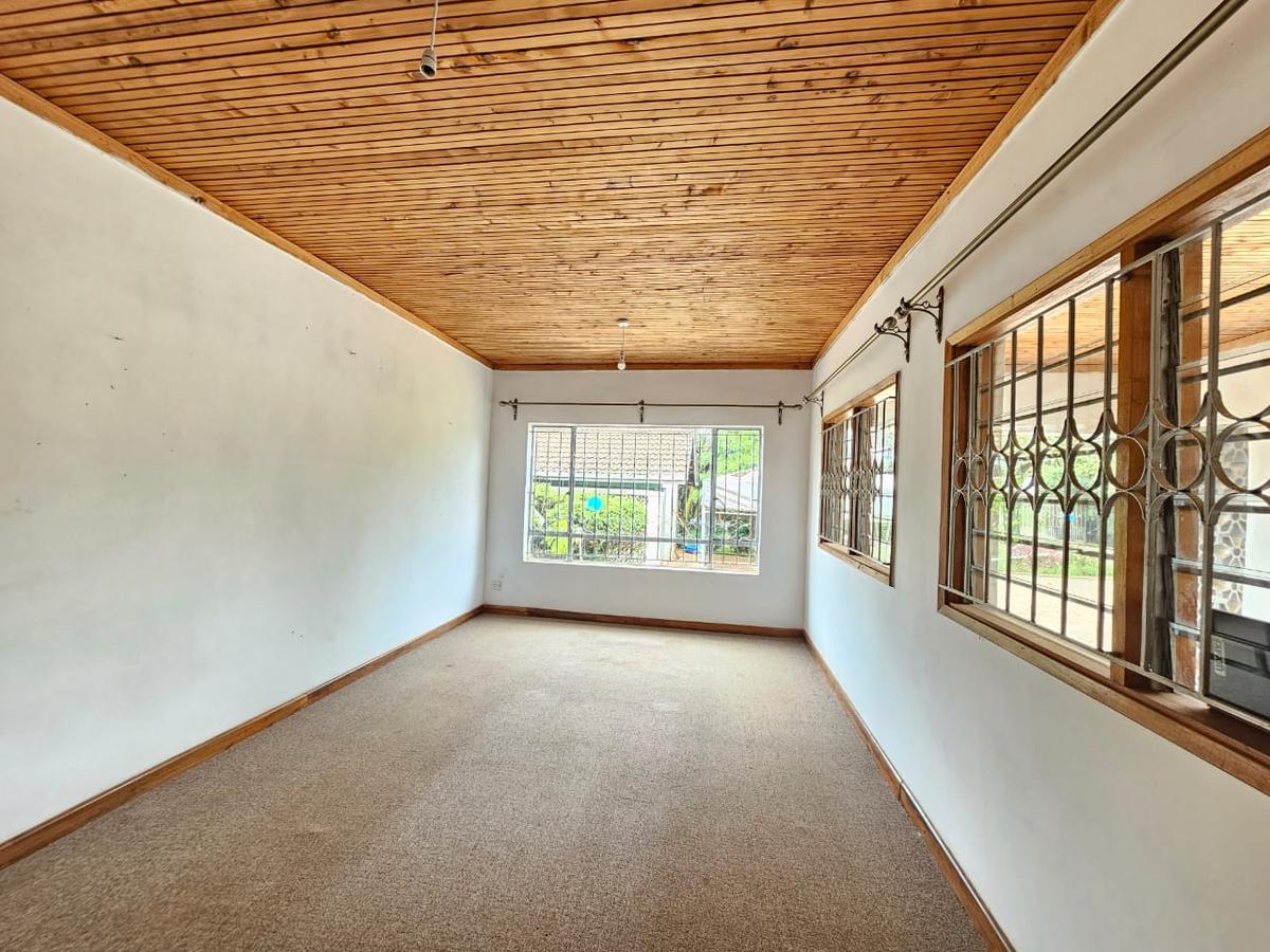 Commercial Property with Service Charge Included in Loresho - 8