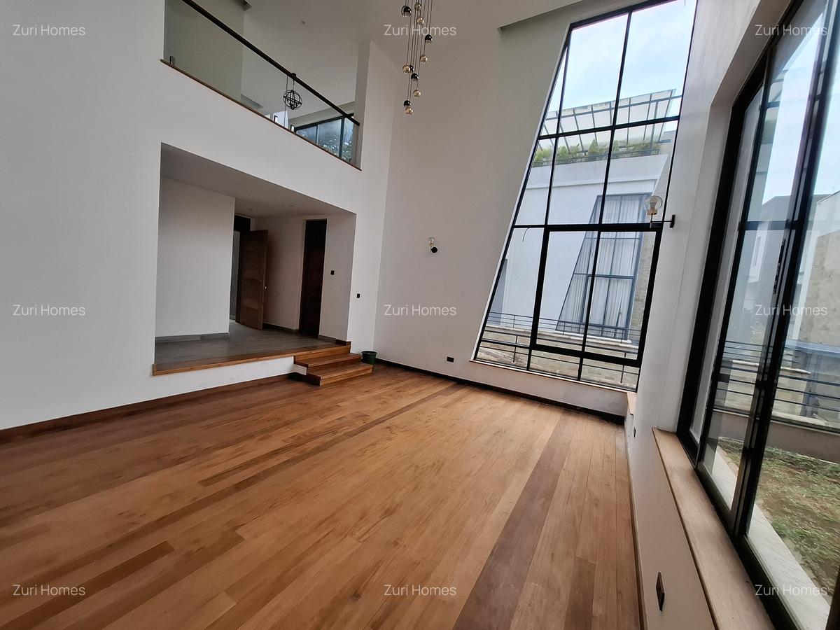 5 Bed Townhouse with En Suite in Lavington - 8