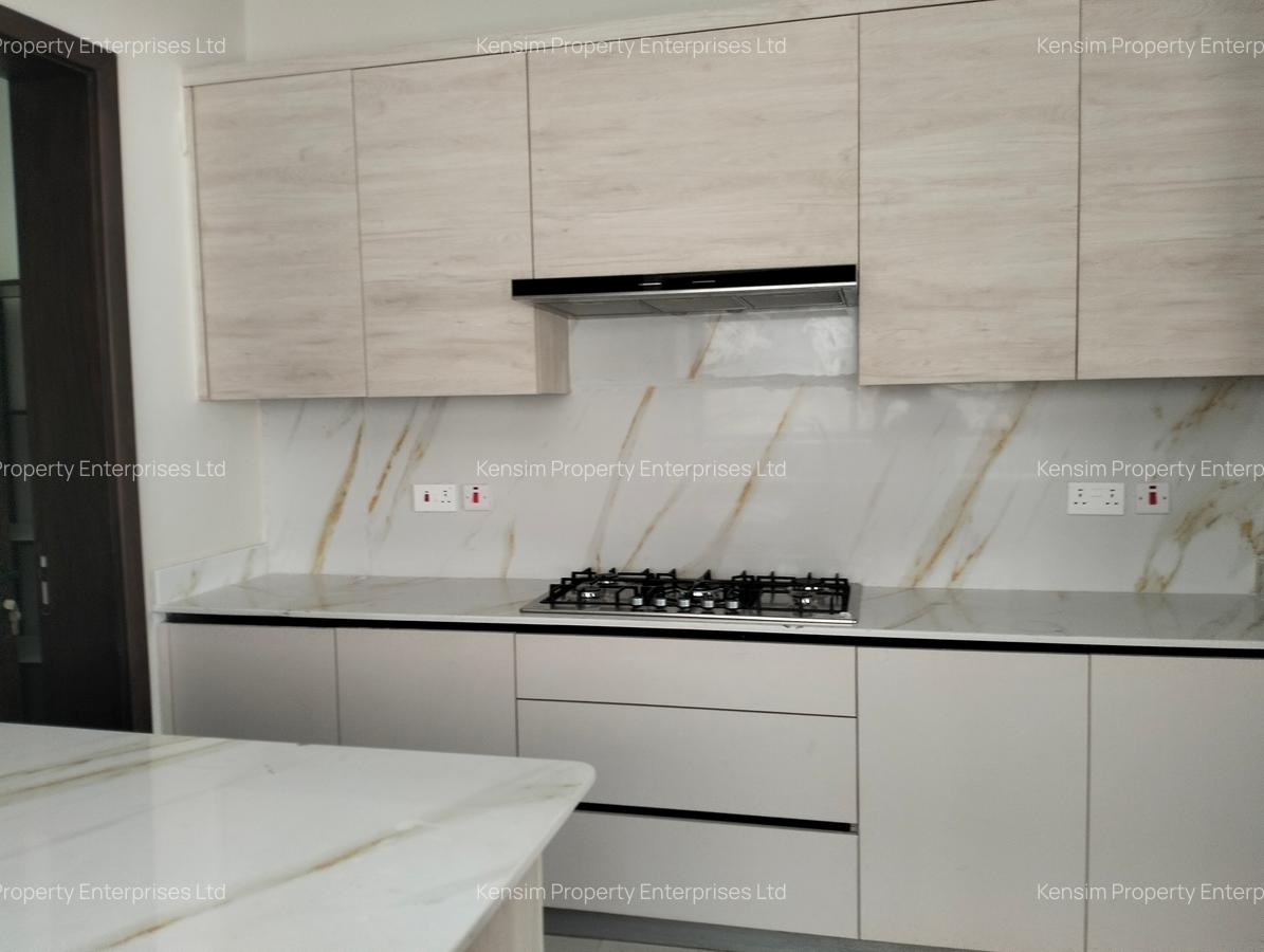 5 Bed Townhouse with En Suite in Lavington - 10