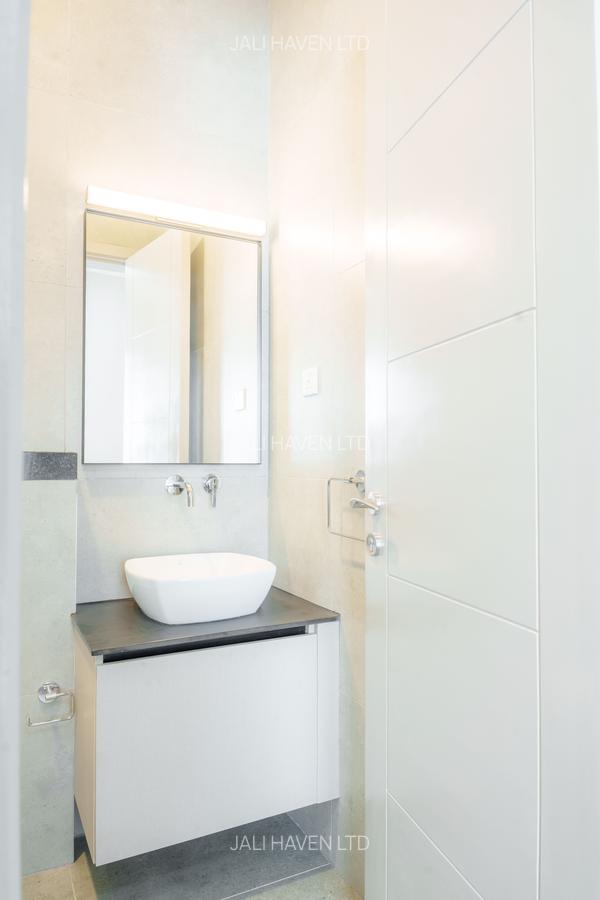 4 Bed Townhouse with En Suite in Langata - 13