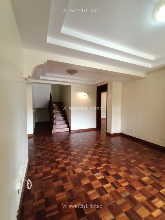 5 Bed Townhouse with En Suite in Lavington - 16