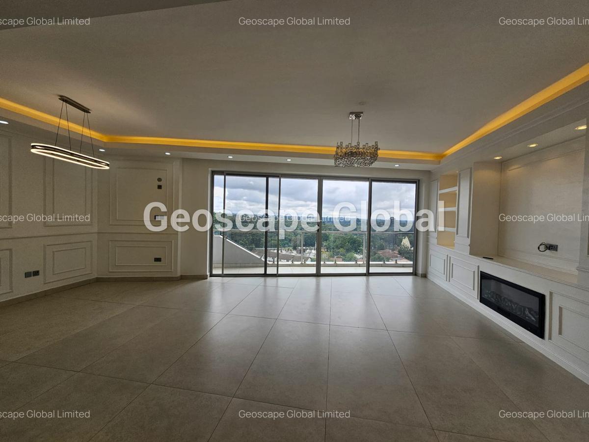 4 Bed Apartment with En Suite in Spring Valley - 7