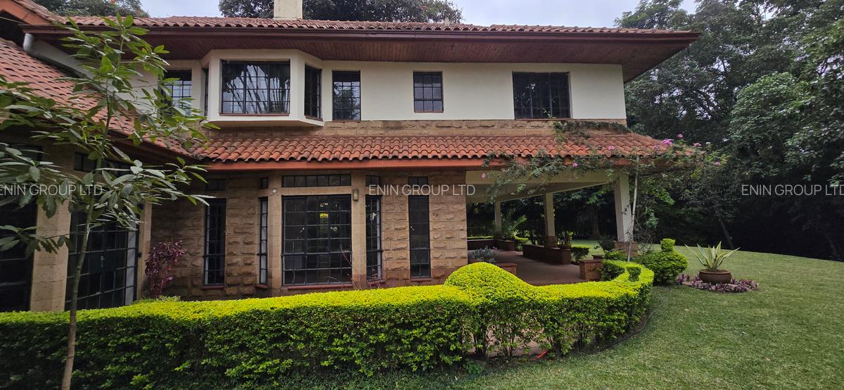 5 Bed Townhouse with En Suite at Lone Tree - 16