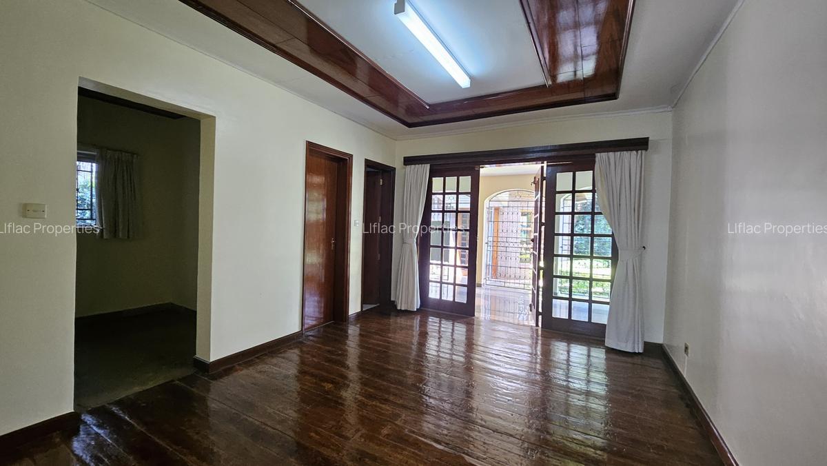 6 Bed House with En Suite in Runda - 8