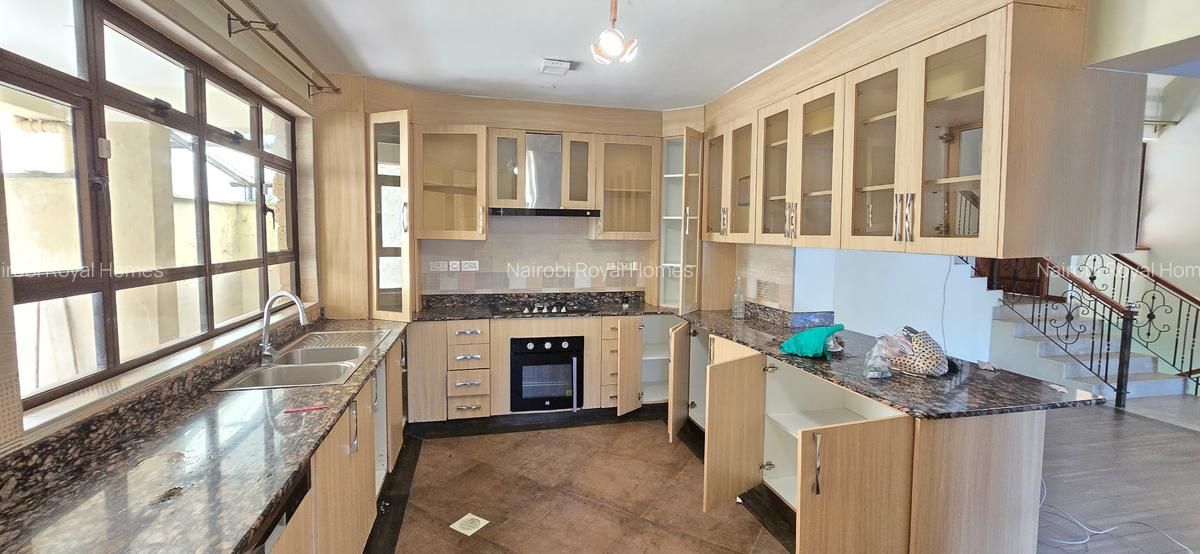 5 Bed Townhouse with Staff Quarters at Convent Drive - 14