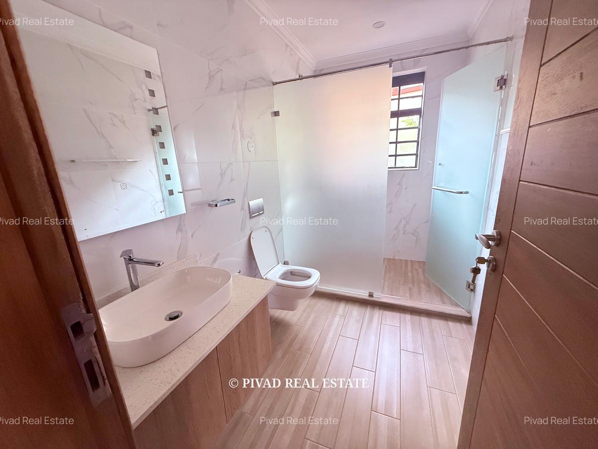 4 Bed Townhouse with En Suite in Runda - 2