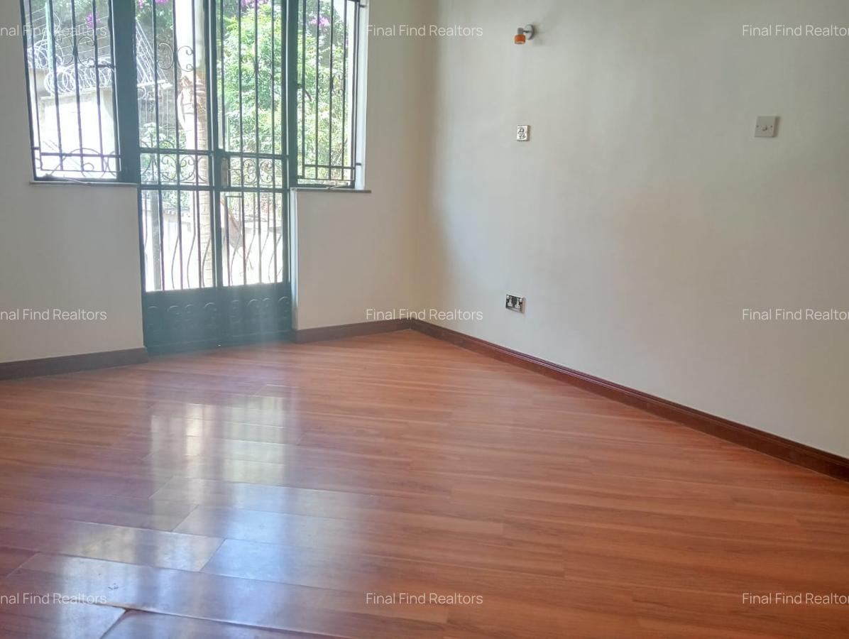 4 Bed Townhouse with En Suite in Westlands Area - 8