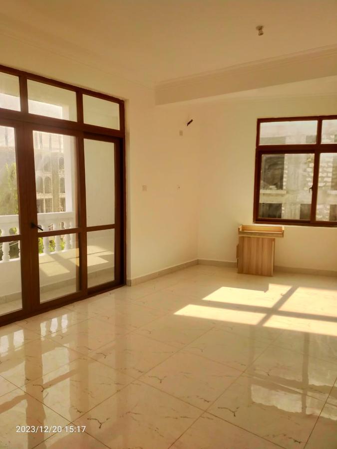 Serviced 3 Bed Apartment with En Suite at Nyali - 6