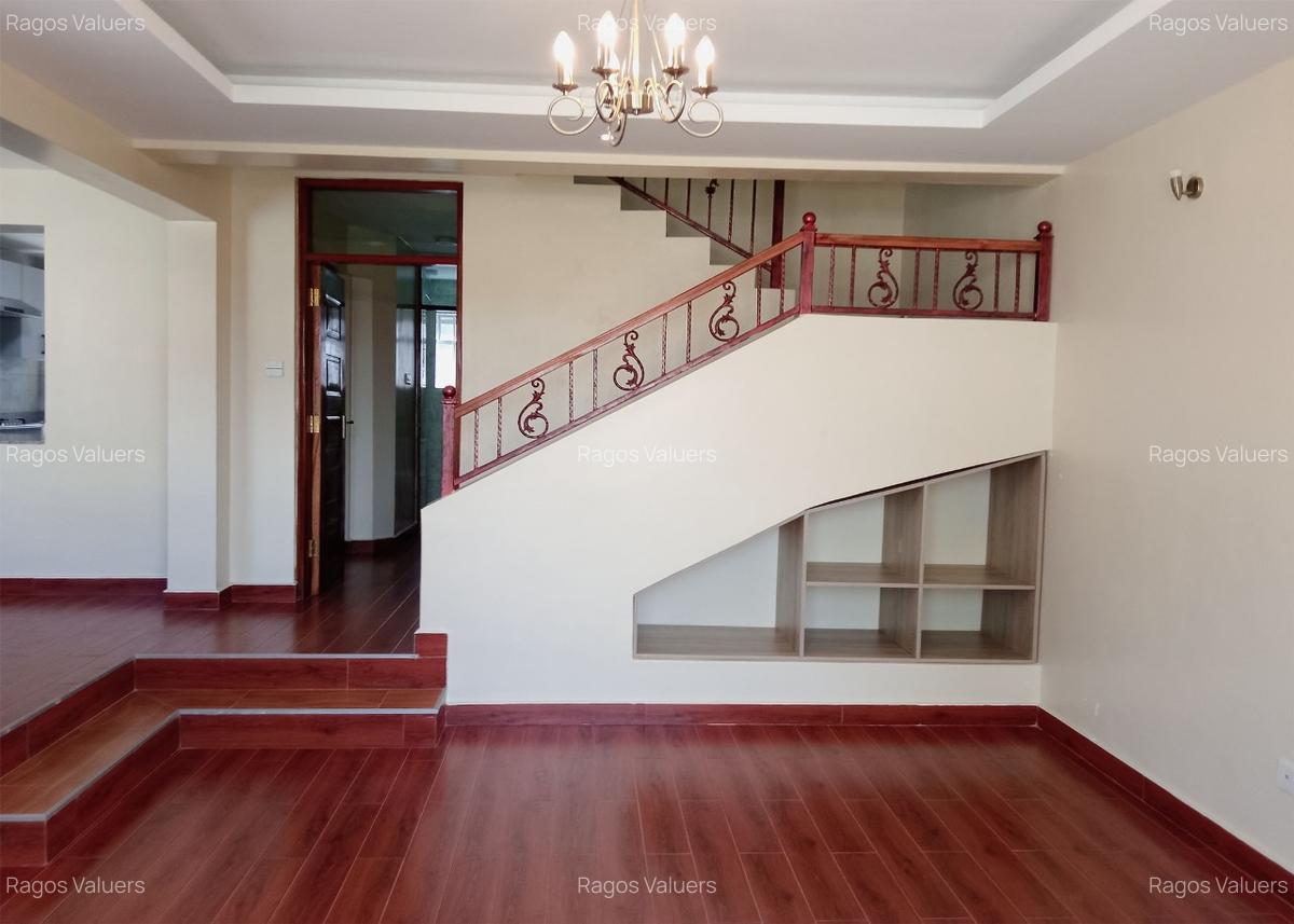 4 Bed Townhouse with En Suite at South C - 16