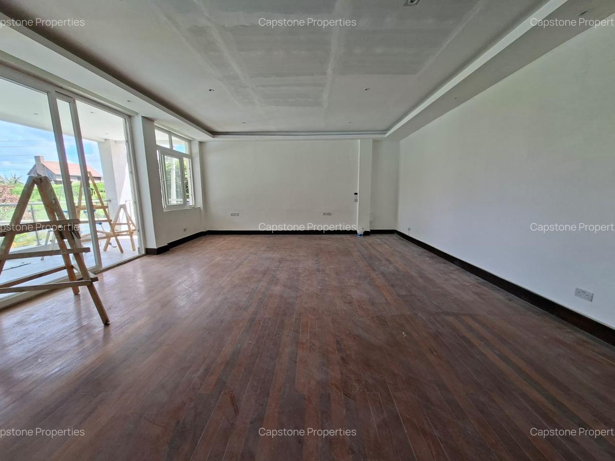 5 Bed House with En Suite at Runda - 12