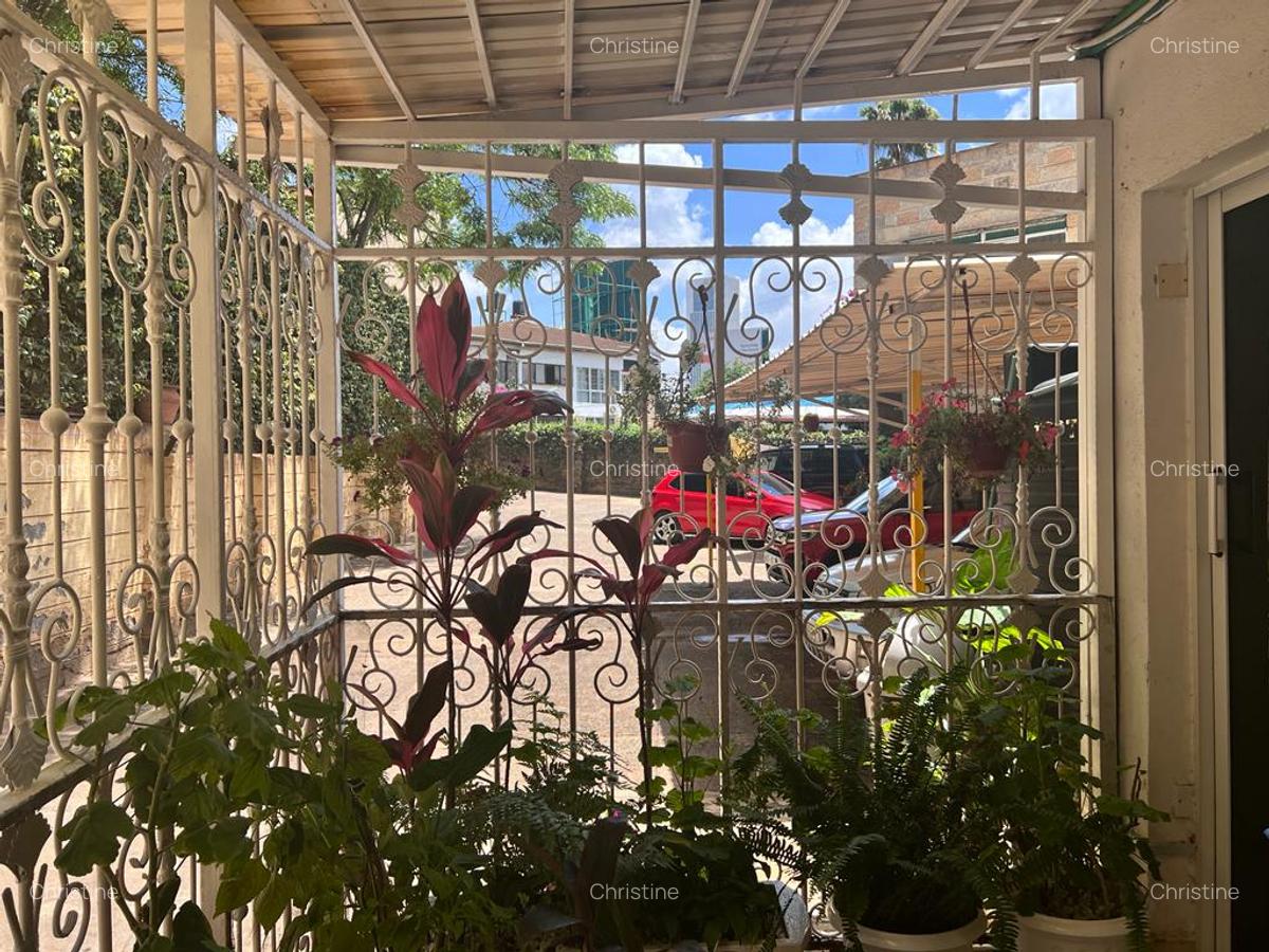 4 Bed House with En Suite at Ring Road - 2