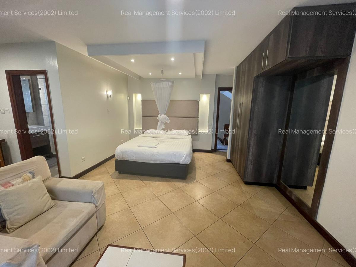 Serviced Studio Apartment with Swimming Pool at Karuna Road - 2