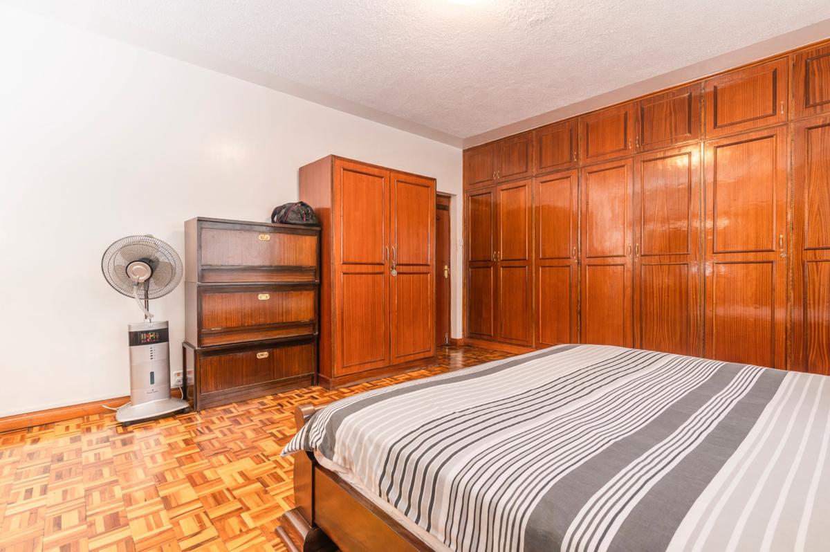 4 Bed Apartment with En Suite in Westlands Area - 15