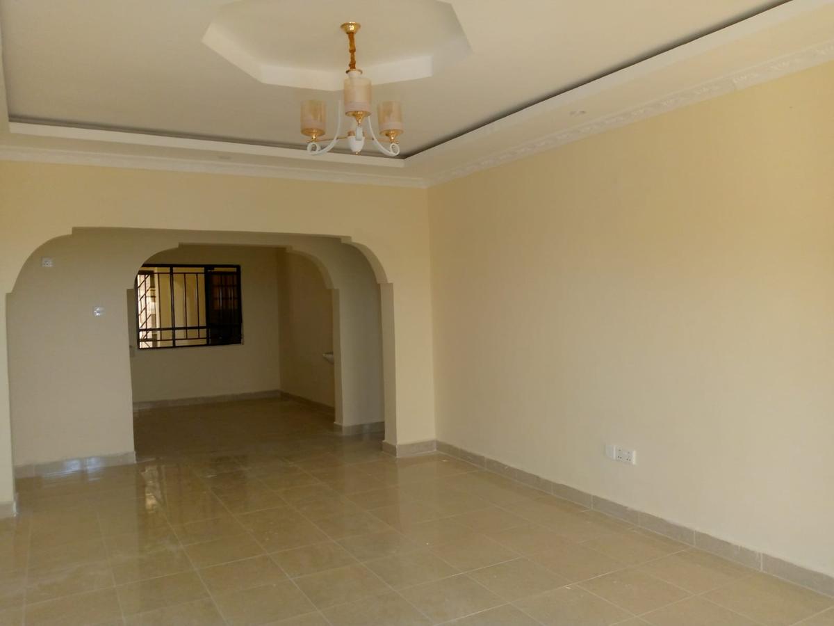 3 Bed House with En Suite at Yukos - 2