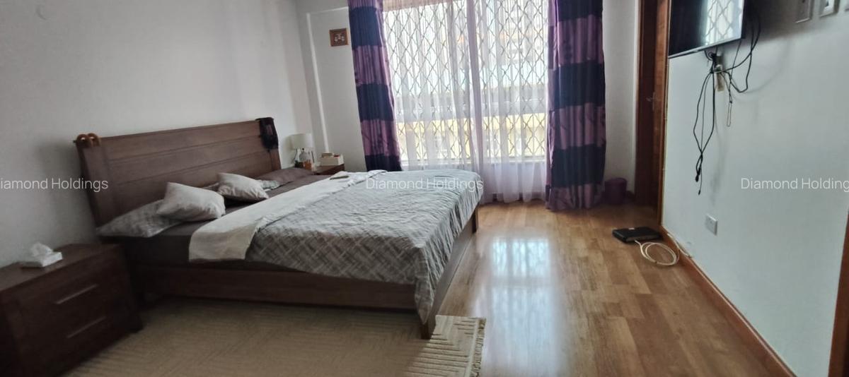 Serviced 4 Bed Apartment with En Suite at Parklands - 3