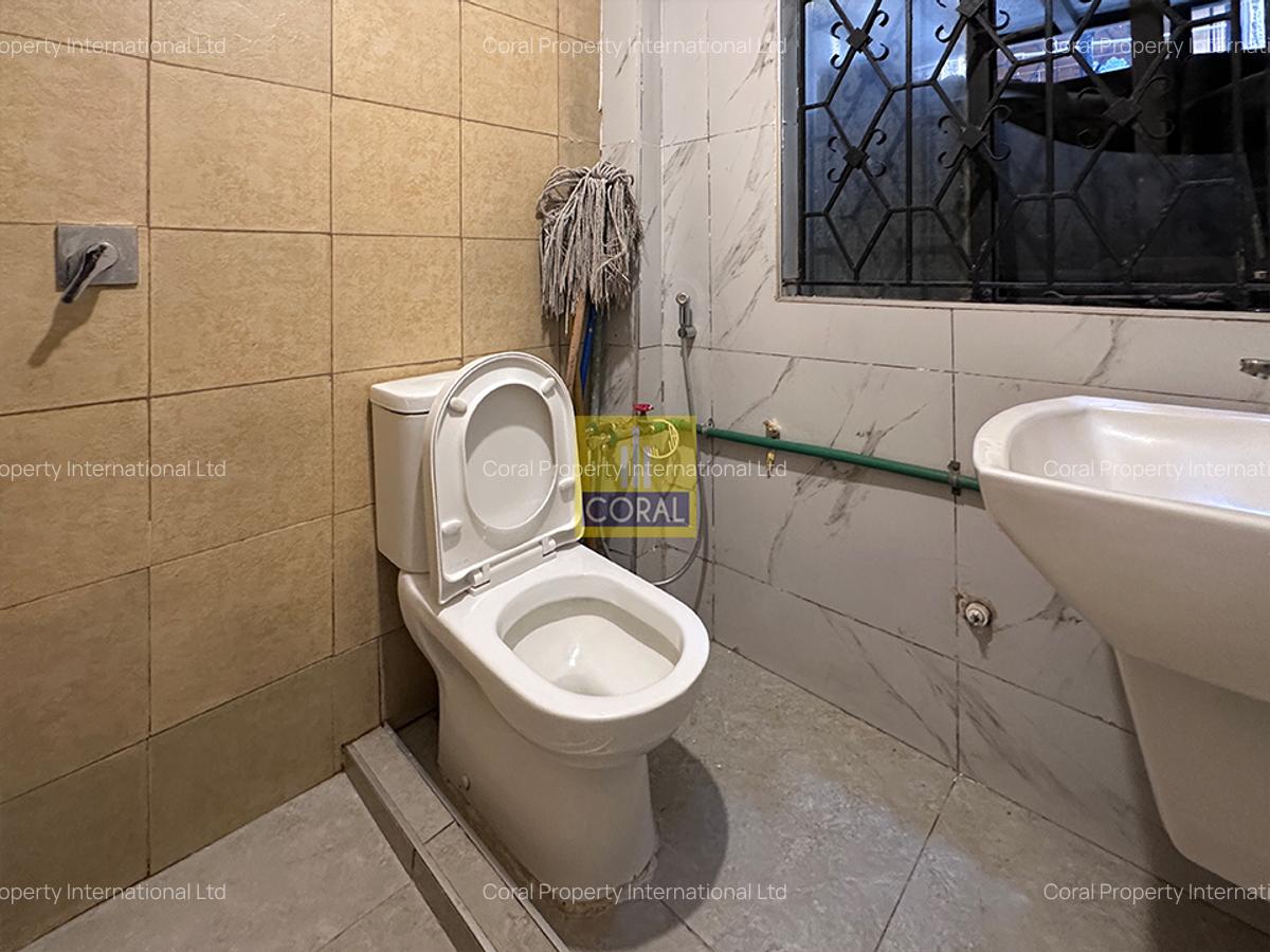4 Bed Townhouse in Parklands - 17
