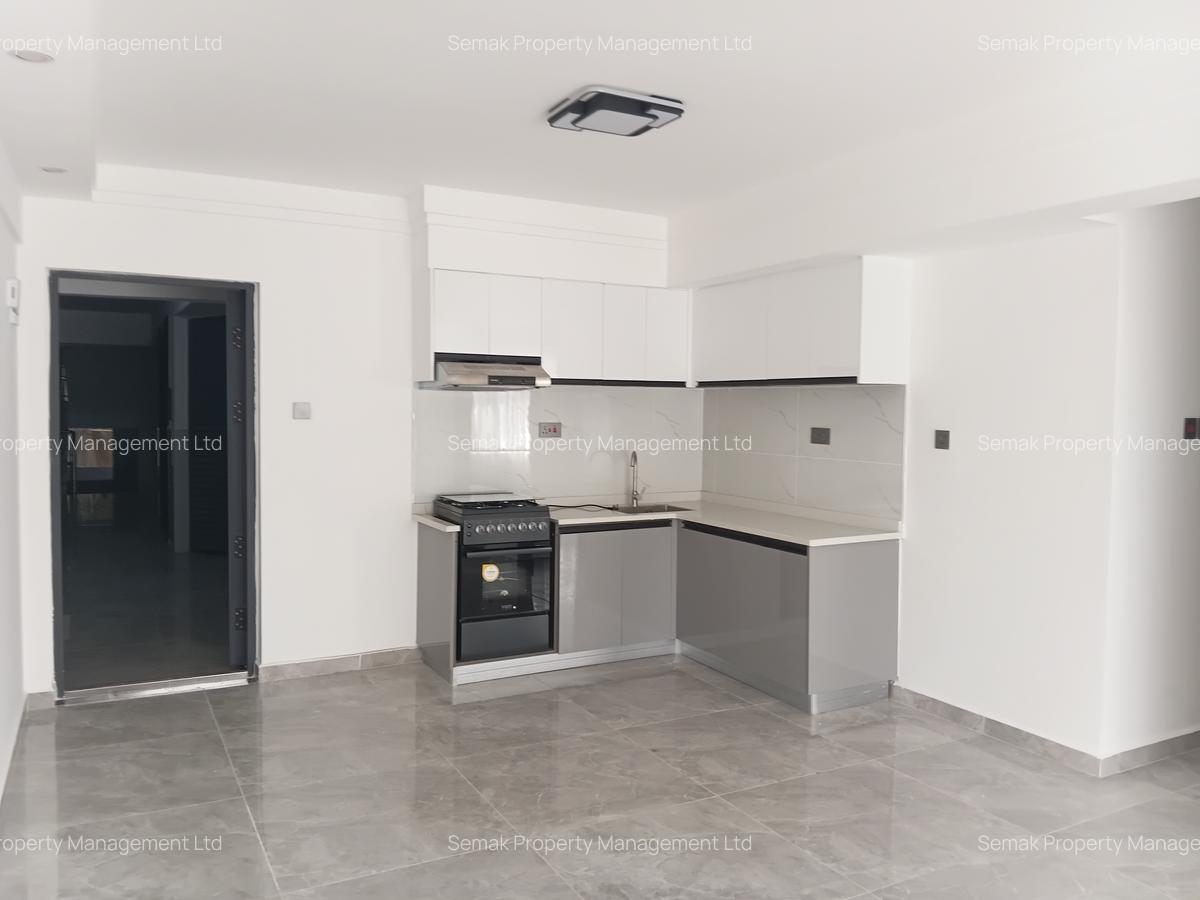 1 Bed Apartment with En Suite at Kindaruma Road - 3