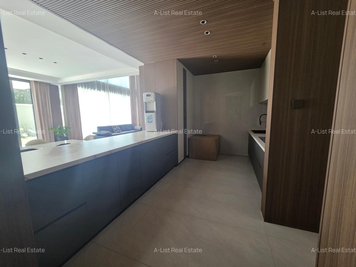 5 Bed Villa with En Suite at Jacaranda Avenue - 12