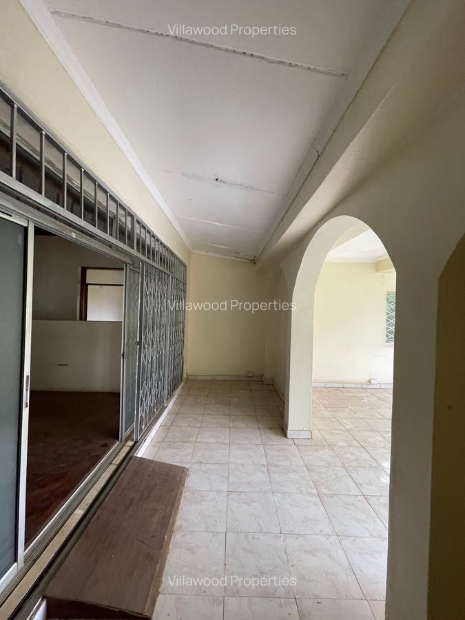 Commercial Property with Service Charge Included in Riverside - 5