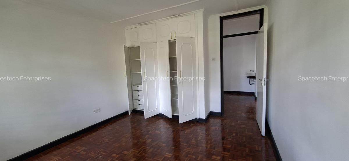 4 Bed Townhouse with En Suite in Lavington - 11