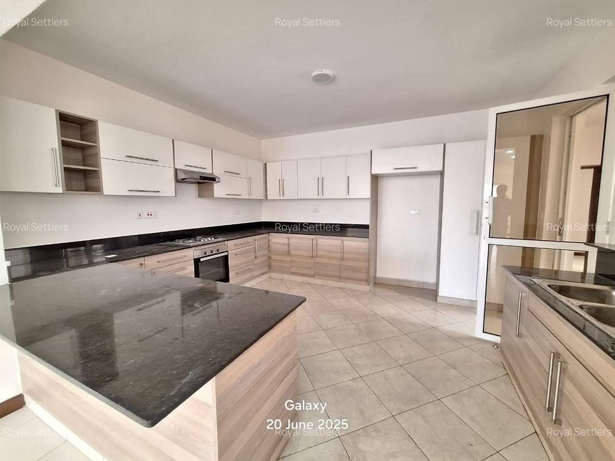 2 Bed Apartment with En Suite at Bohra Road - 6