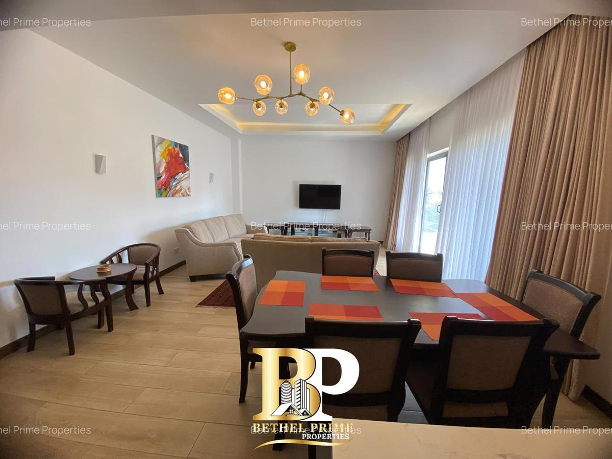 Furnished 3 Bed Apartment with En Suite in Rosslyn - 2