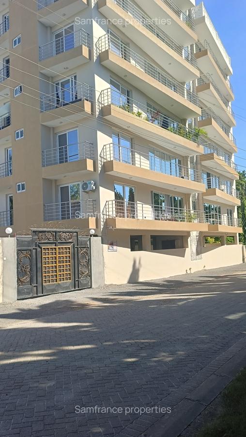 Serviced 3 Bed Apartment with En Suite at Beach Road - 2