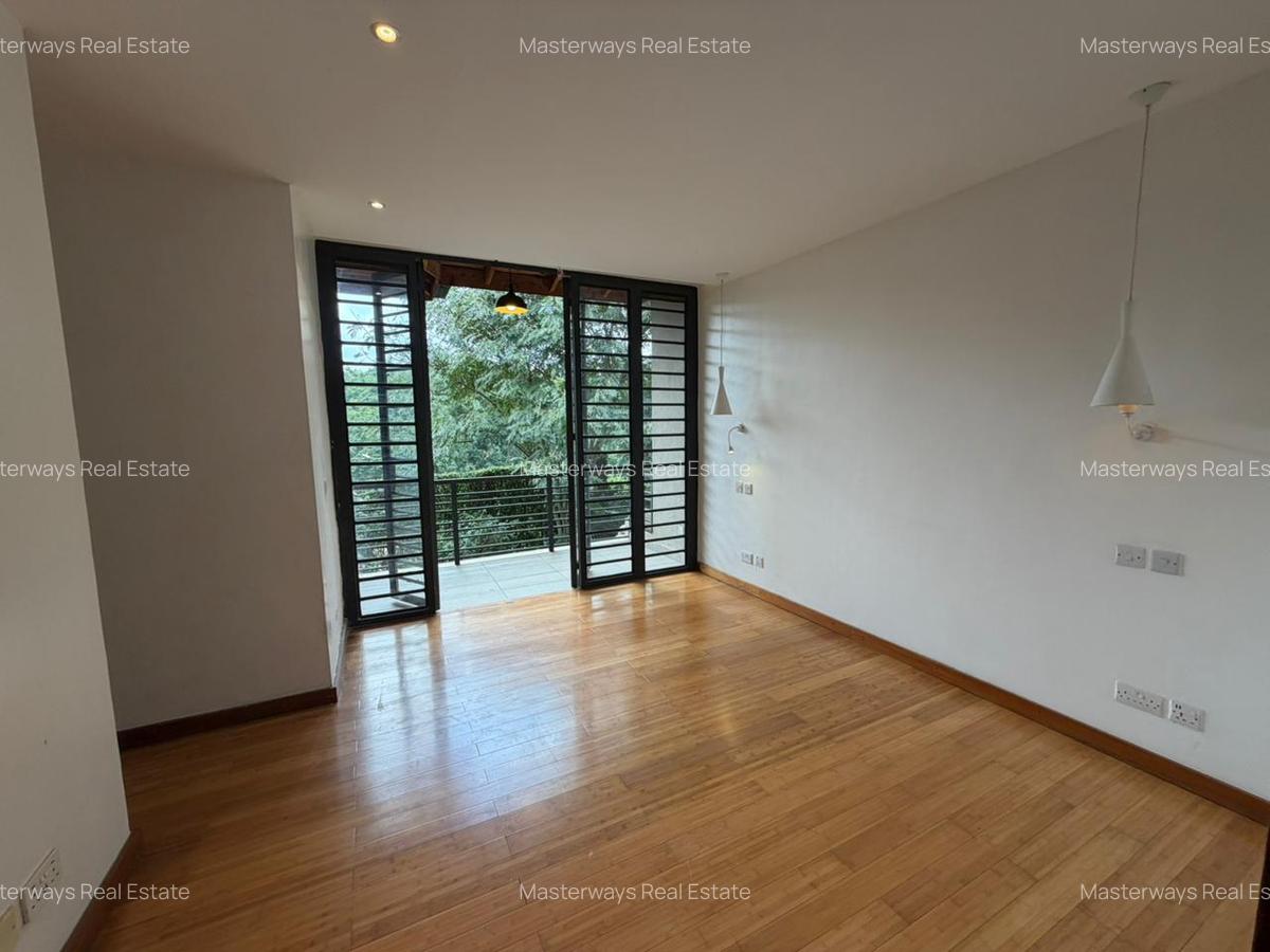 3 Bed House with En Suite in Rosslyn - 13