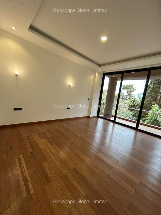 4 Bed Apartment with En Suite in Spring Valley - 13