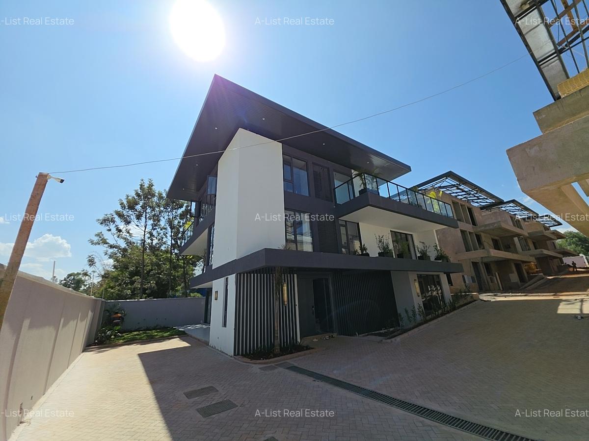 5 Bed Villa with En Suite at Jacaranda Avenue - 5