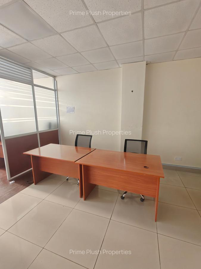 900 ft² Office with Parking in Parklands - 3