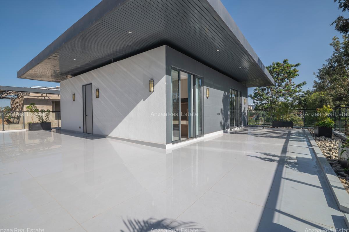 5 Bed Villa with En Suite at Jacaranda Avenue - 9