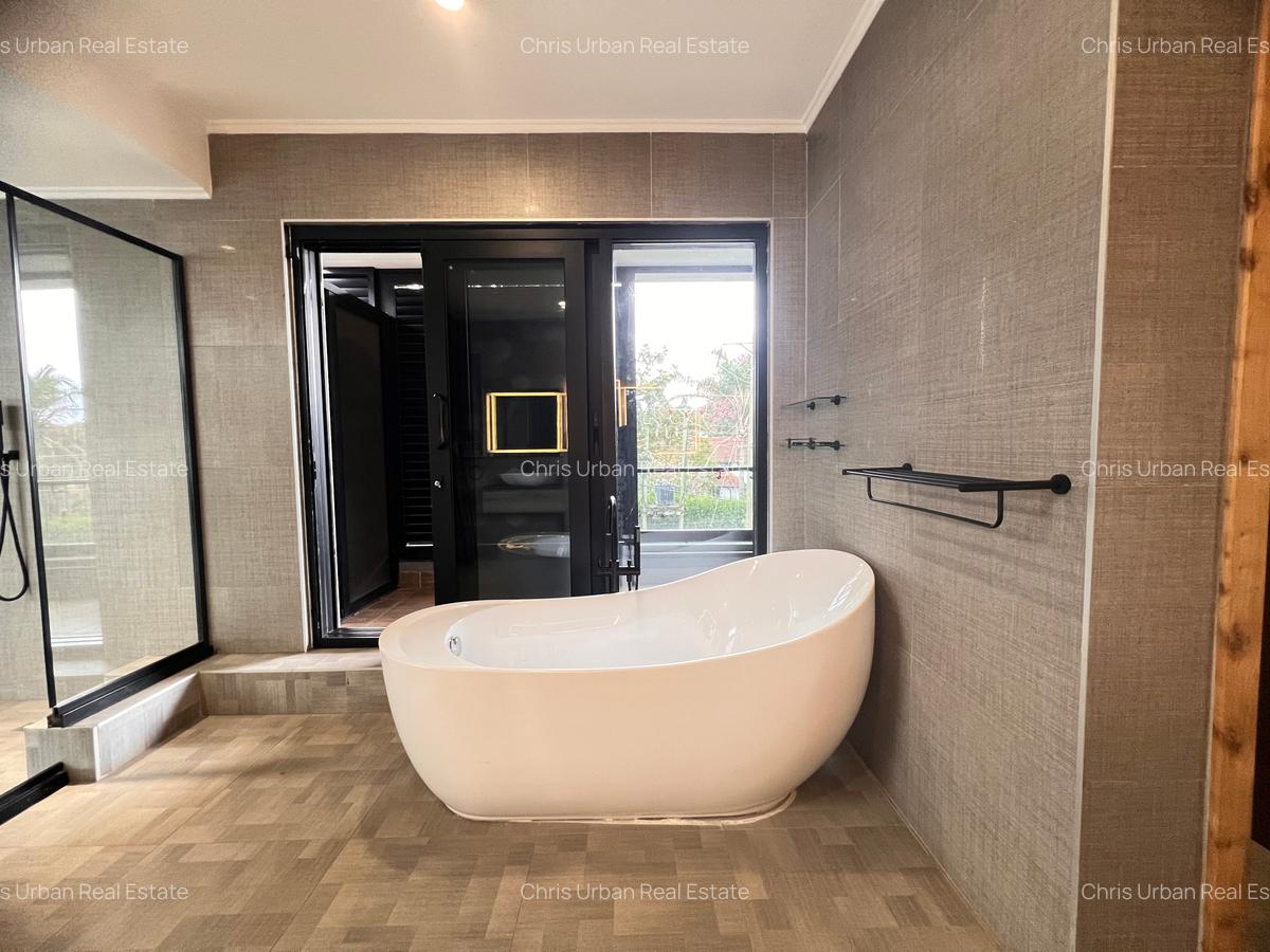 4 Bed Villa with En Suite at James Gichuru - 8