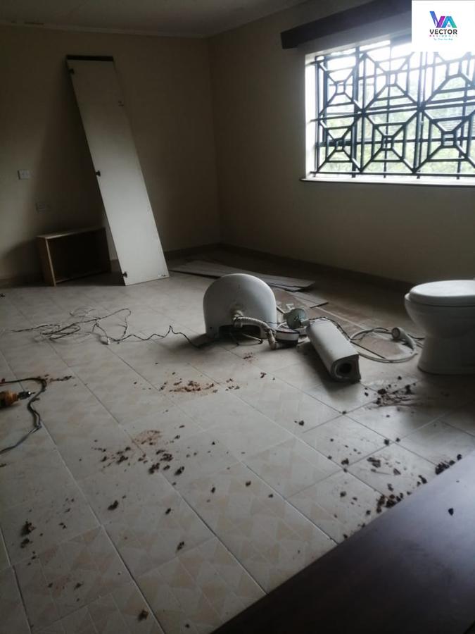 5 Bed Townhouse with En Suite in Syokimau - 8