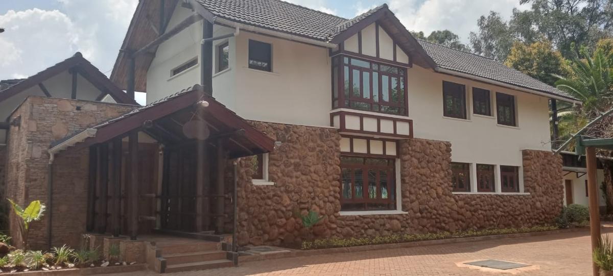 5 Bed House with En Suite at Hardy Area - 8