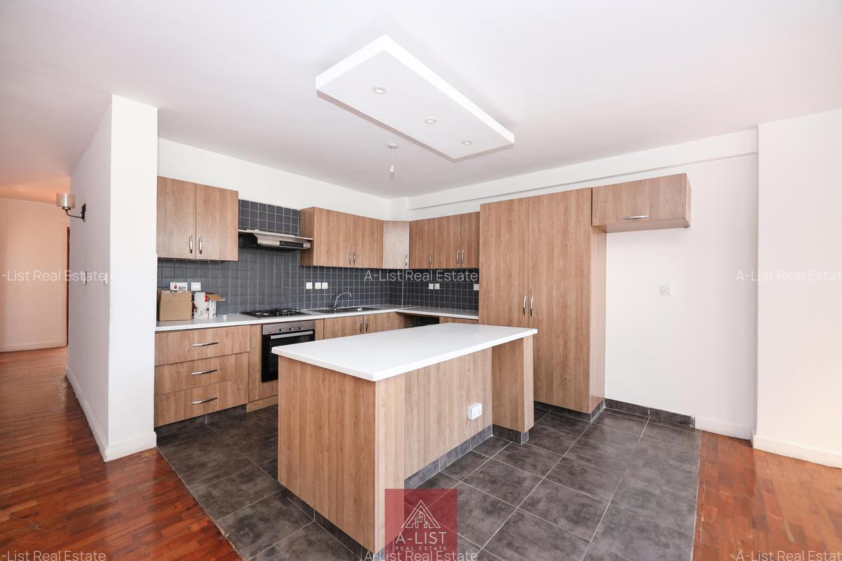 2 Bed Apartment with En Suite at Dennis Pritt - 4