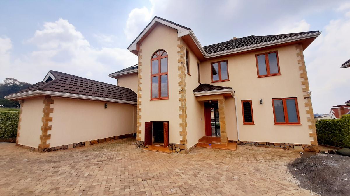 4 Bed Townhouse with En Suite at Centre Piece - 20