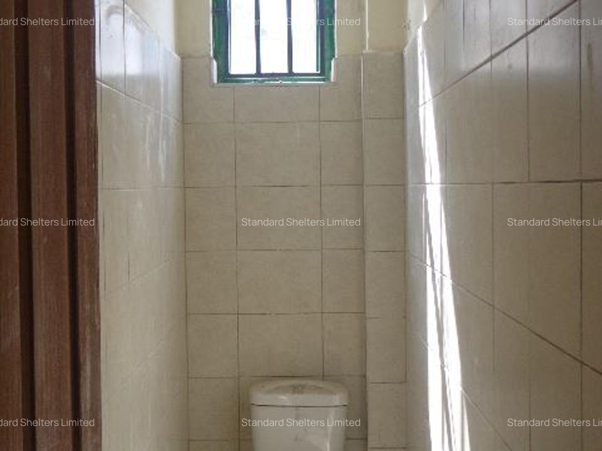 11,100 ft² Warehouse with Parking in Mombasa Road - 12